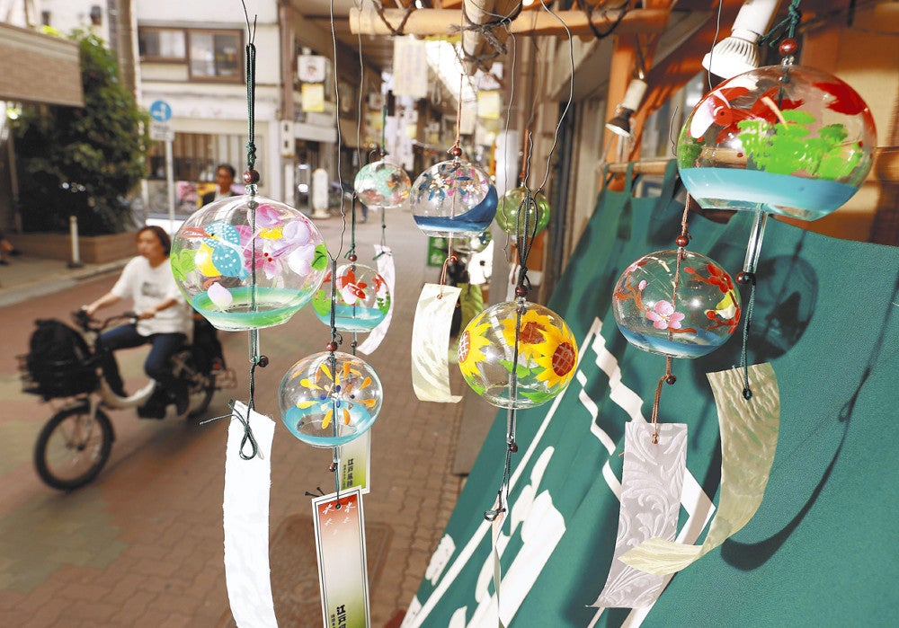 篠原まるよし風鈴（東京都台東区）…技術受け継ぎ「夏の涼」 : 読売新聞