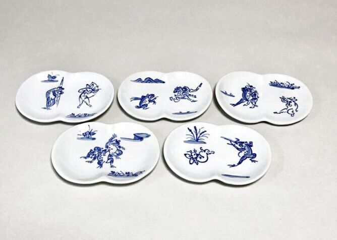 京焼・清水焼 銘々皿 鳥獣戯画まゆ型絵変り（ちょうじゅうぎがまゆがた