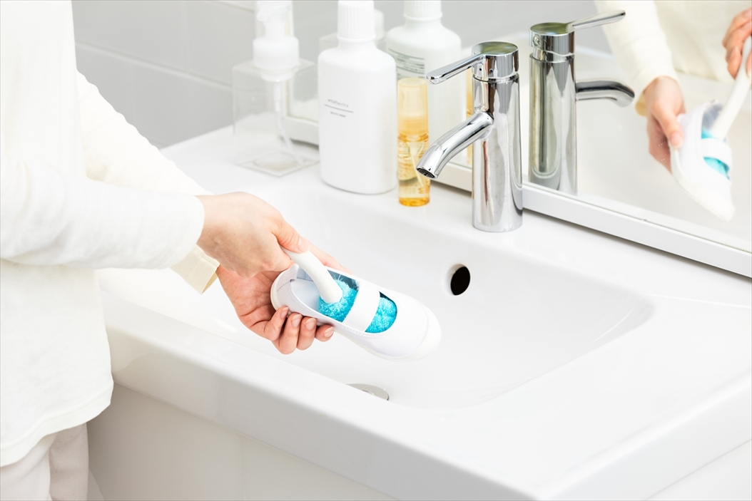 バスボンくん抗菌 シューズブラシ | 山崎産業株式会社 家庭用品事業