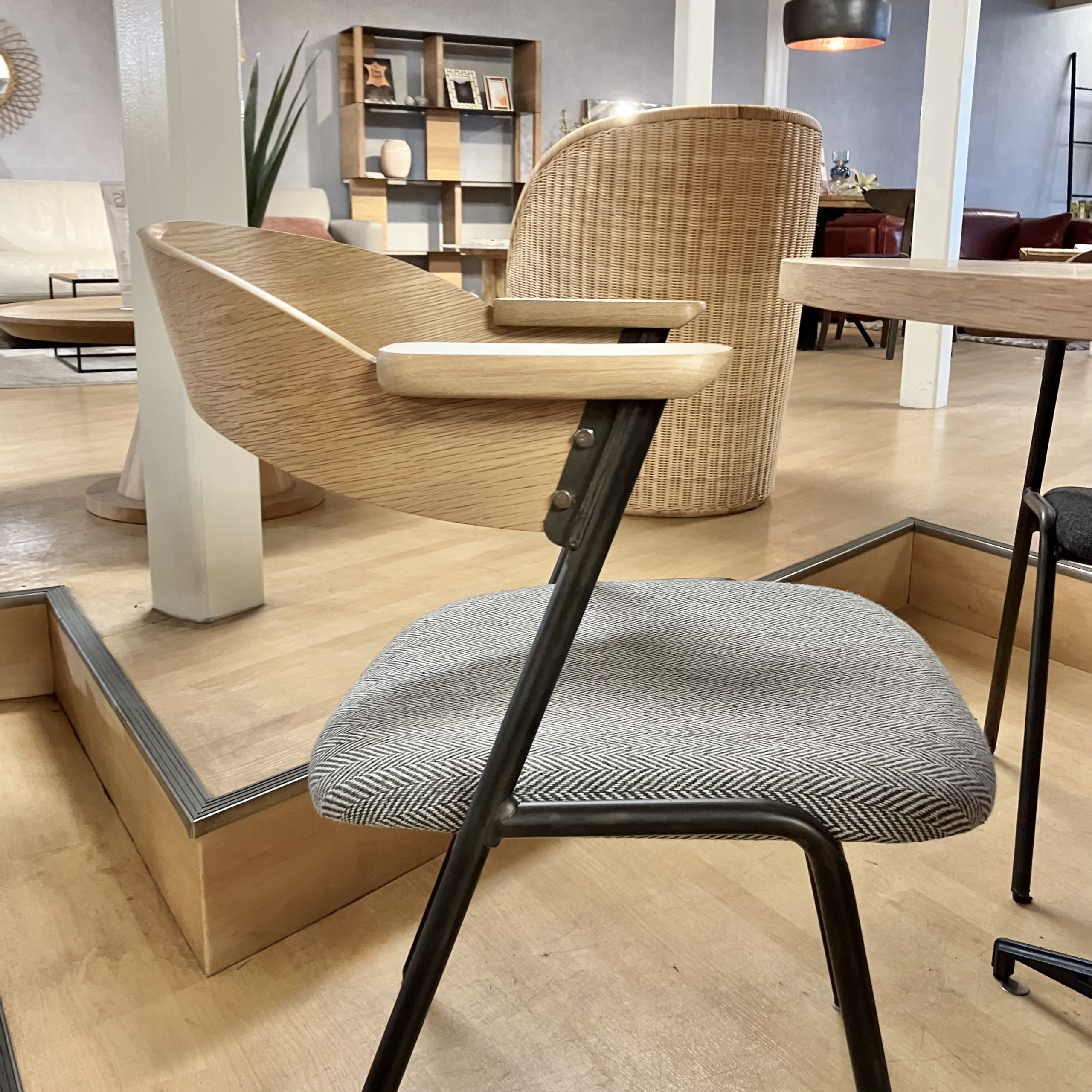 ショートアームチェア DNS-SAC-NT-CGY – 商品カタログ