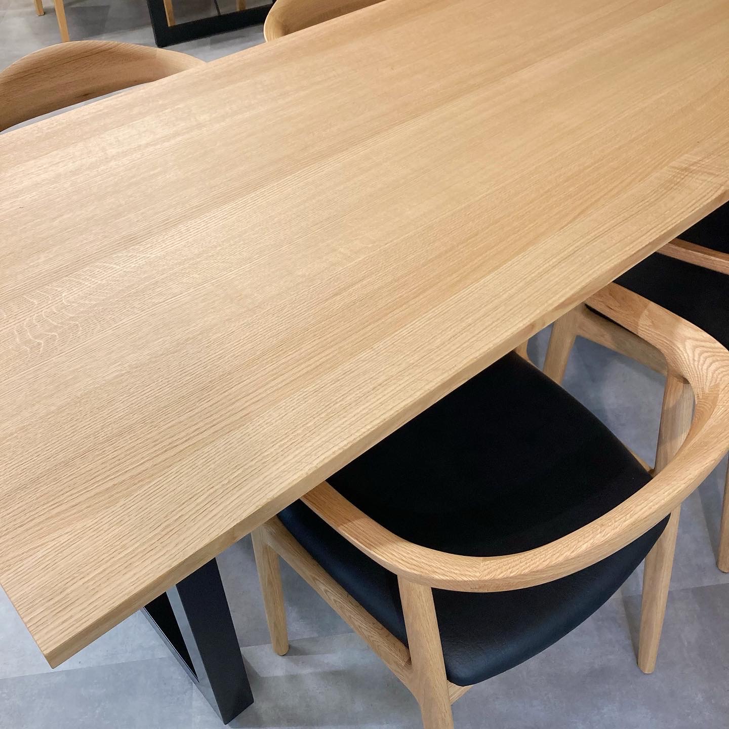 ダイニングテーブル ワイルドウッド – 商品カタログ