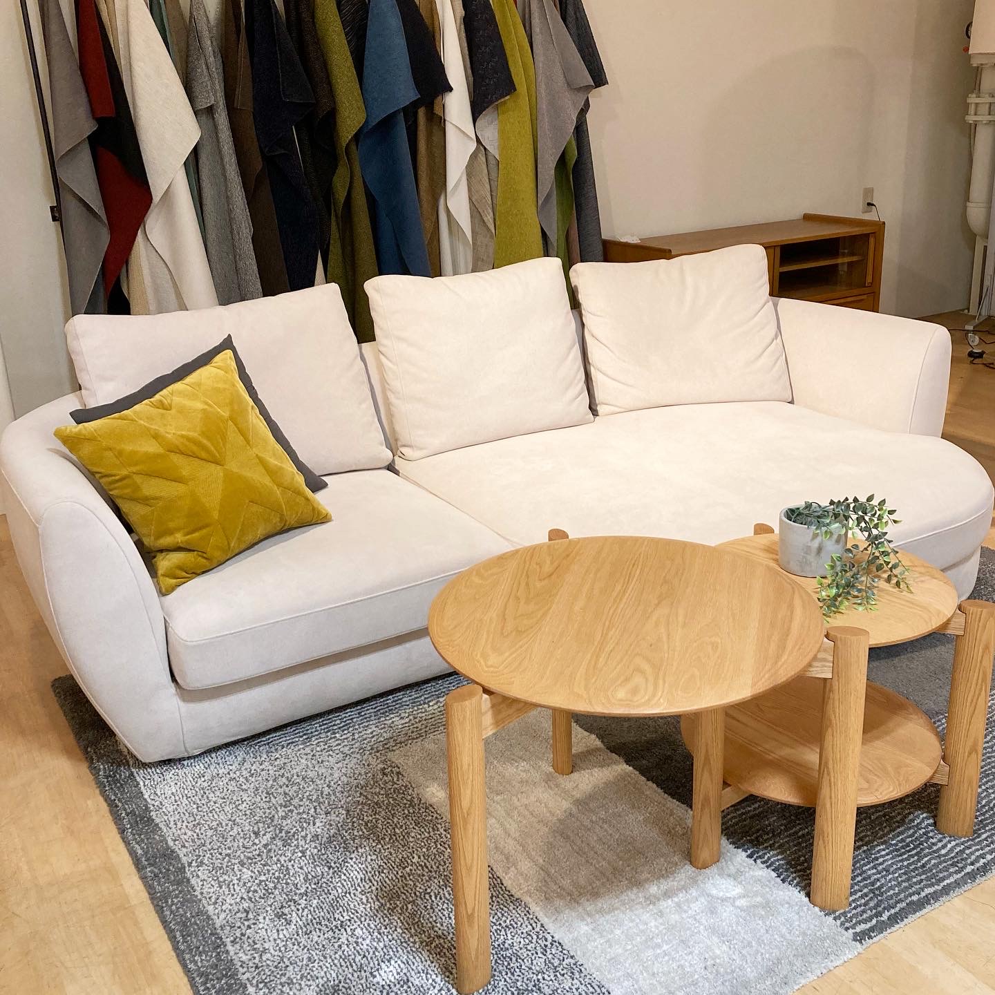 コロネルソファ – 商品カタログ