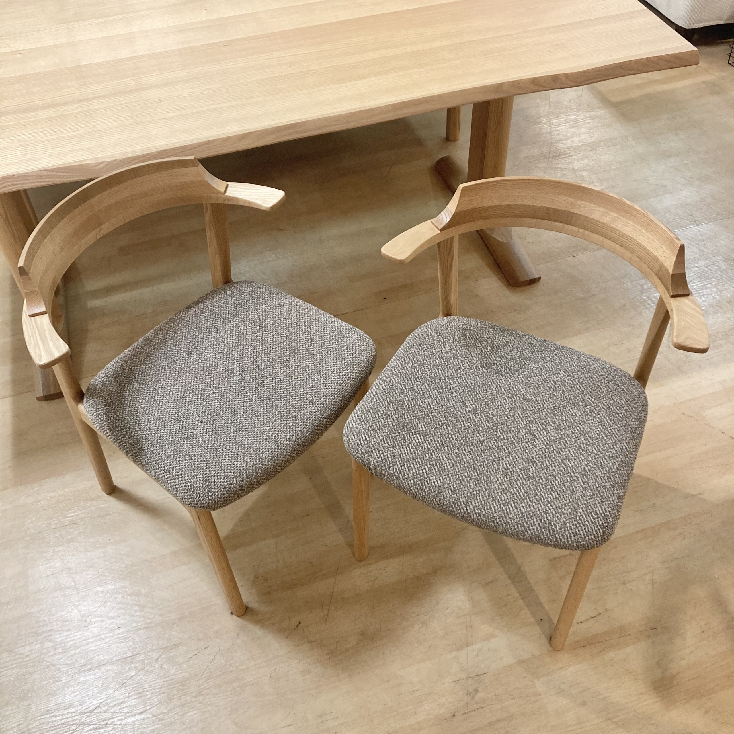 ダイニングチェア DC355-1W – 商品カタログ