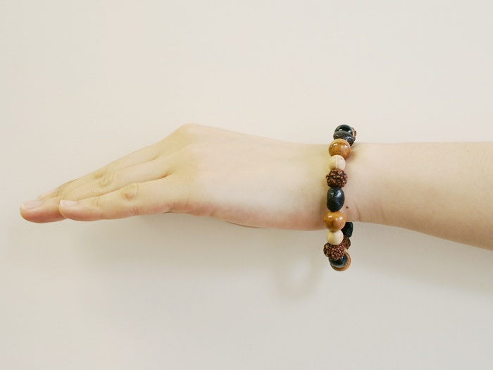 ミックス菩提樹ブレス親虎目石入 お数珠の安田念珠店へ｜総本山御用達