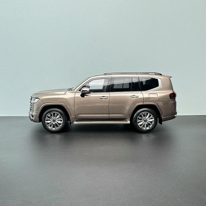 LCD 1:18 Toyota Land Cruiser LC300 ZX Gold Alloy Diecast Model Car