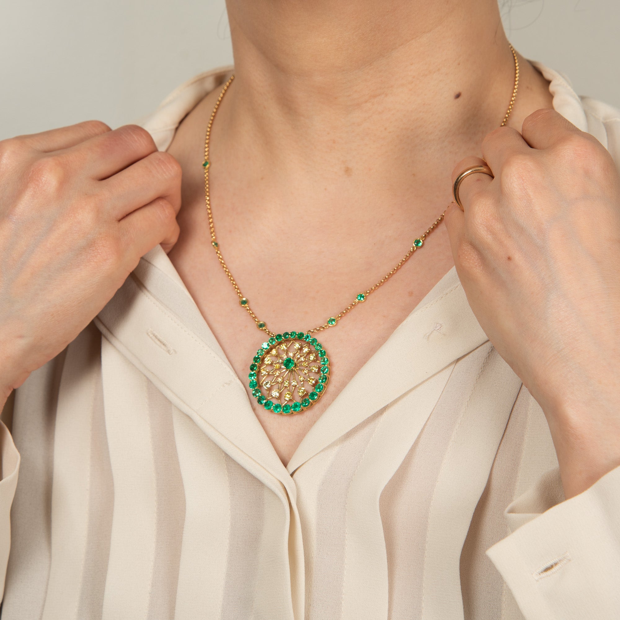 4ctコロンビア産エメラルド イエローゴールドペンダント E:4.18ct D