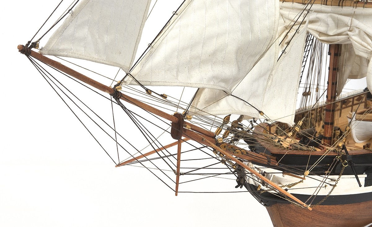 木製帆船模型キット H.M.S. ビーグル