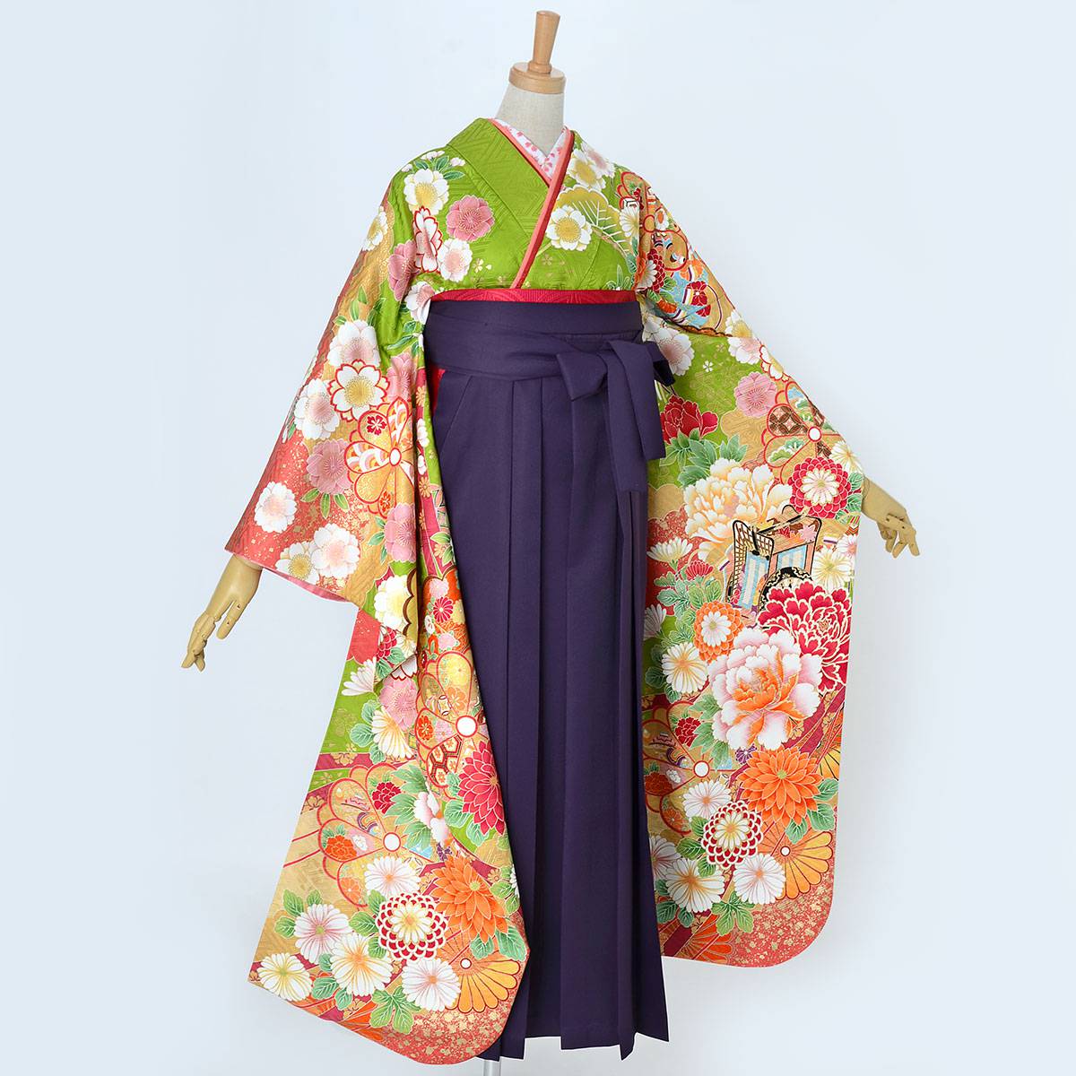 振袖袴： R1876 黄緑 平安朝 御簾に松牡丹☆(絹)(R1676)│ 袴レンタル