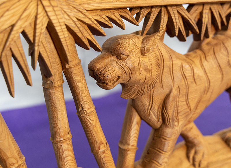 彫刻欄間】 上彫 竹に虎 獅子 〔左向き〕 新品 一点物 - 山清片山