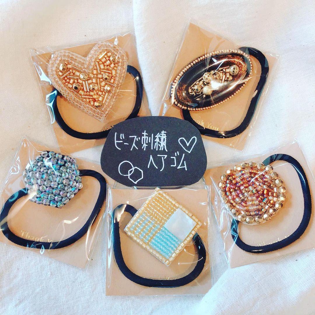 ビーズ刺繍のヘアゴム - yanaka753