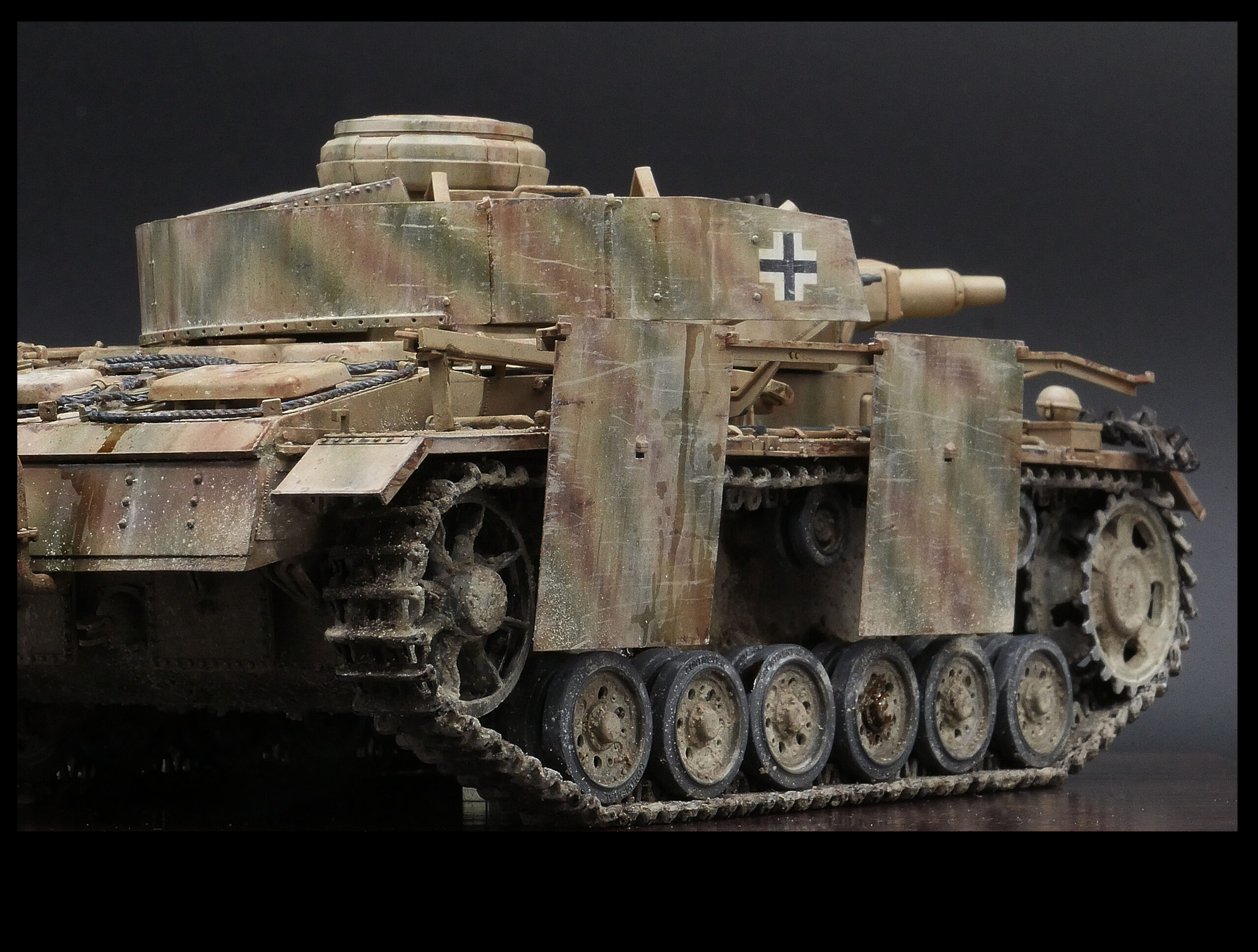 1/35 タコム Ⅲ号戦車N型TAKOM Pz.Kpfw.Ⅲ Ausf.N Sd.kfz.141/2