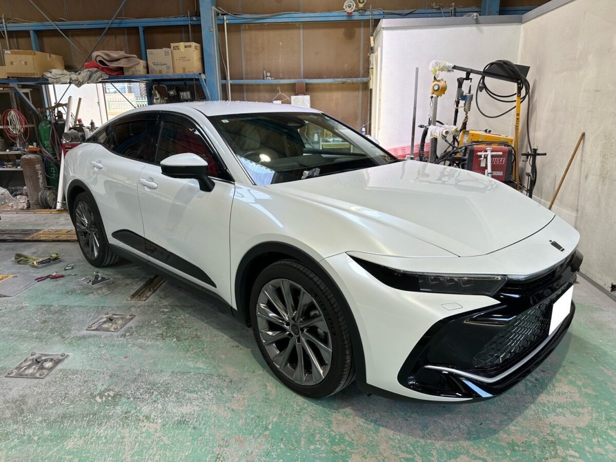 トヨタ クラウン(クロスオーバー) リアドア修理 | 小さなキズ・凹み