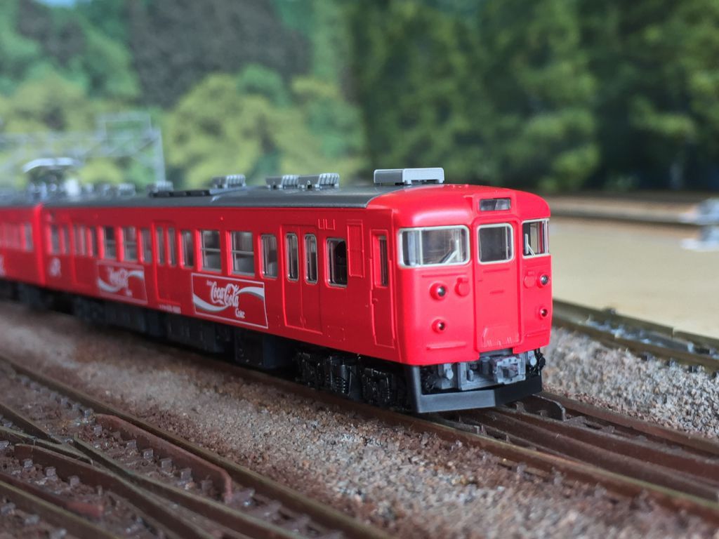 115系1000番台 コカ・コーラ塗装の入線！ TOMIX 92390 | NGaugeJP