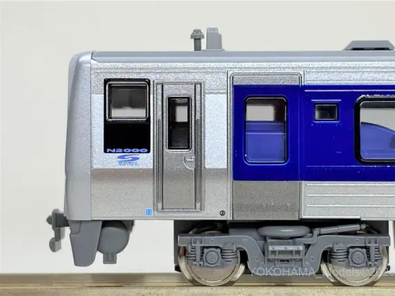 JR四国N2000系 特急「うずしお4号」が入線しました。KATO 10-1628