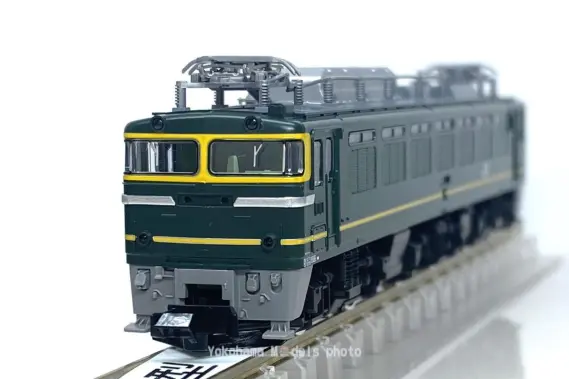入門用 EF81・24系トワイライトエクスプレスが入線です。TOMIX 98359