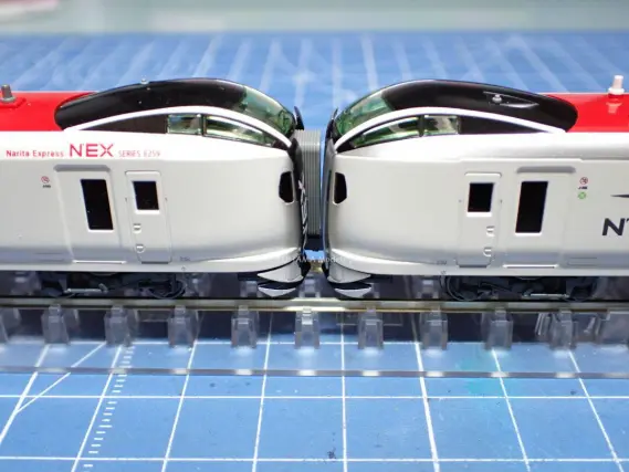 E259系「成田エクスプレス」を弄る。 KATO 10-847 / 10-848 | NGaugeJP