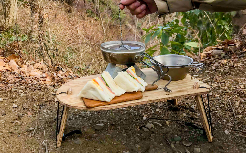 すごいぞTRIPOD TABLE SOLO | YOKA＜ヨカ＞ ゆったりと時間を味わう