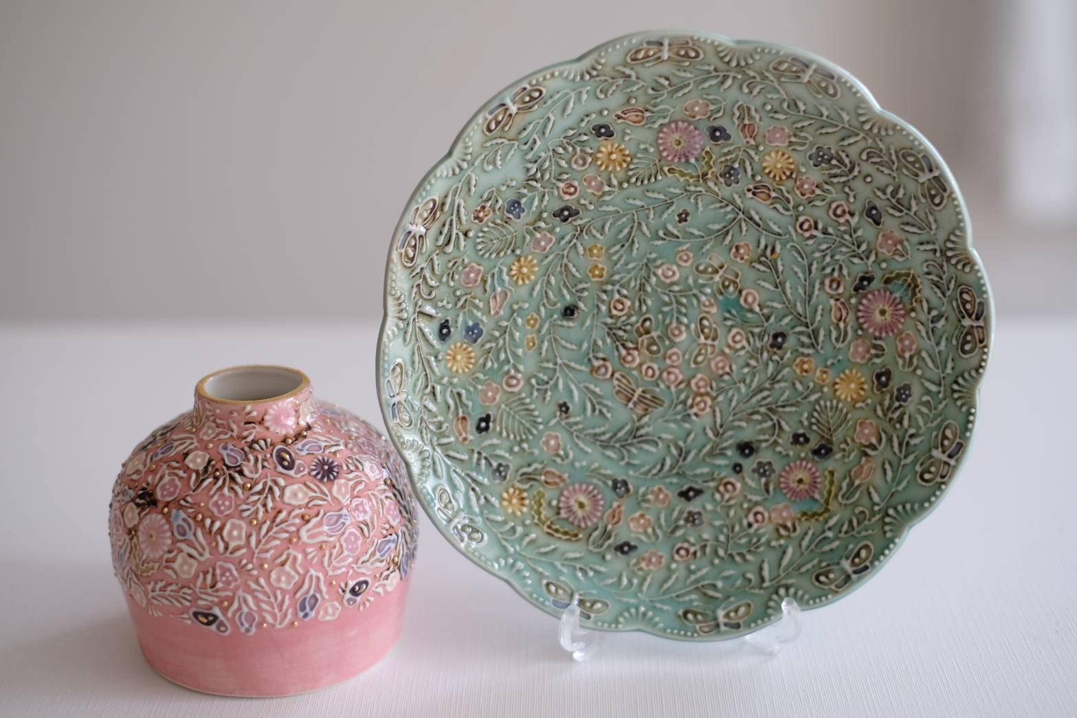 陶磁器鑑賞と装飾技法「イッチンや金彩」による創作体験 - 横浜美術館