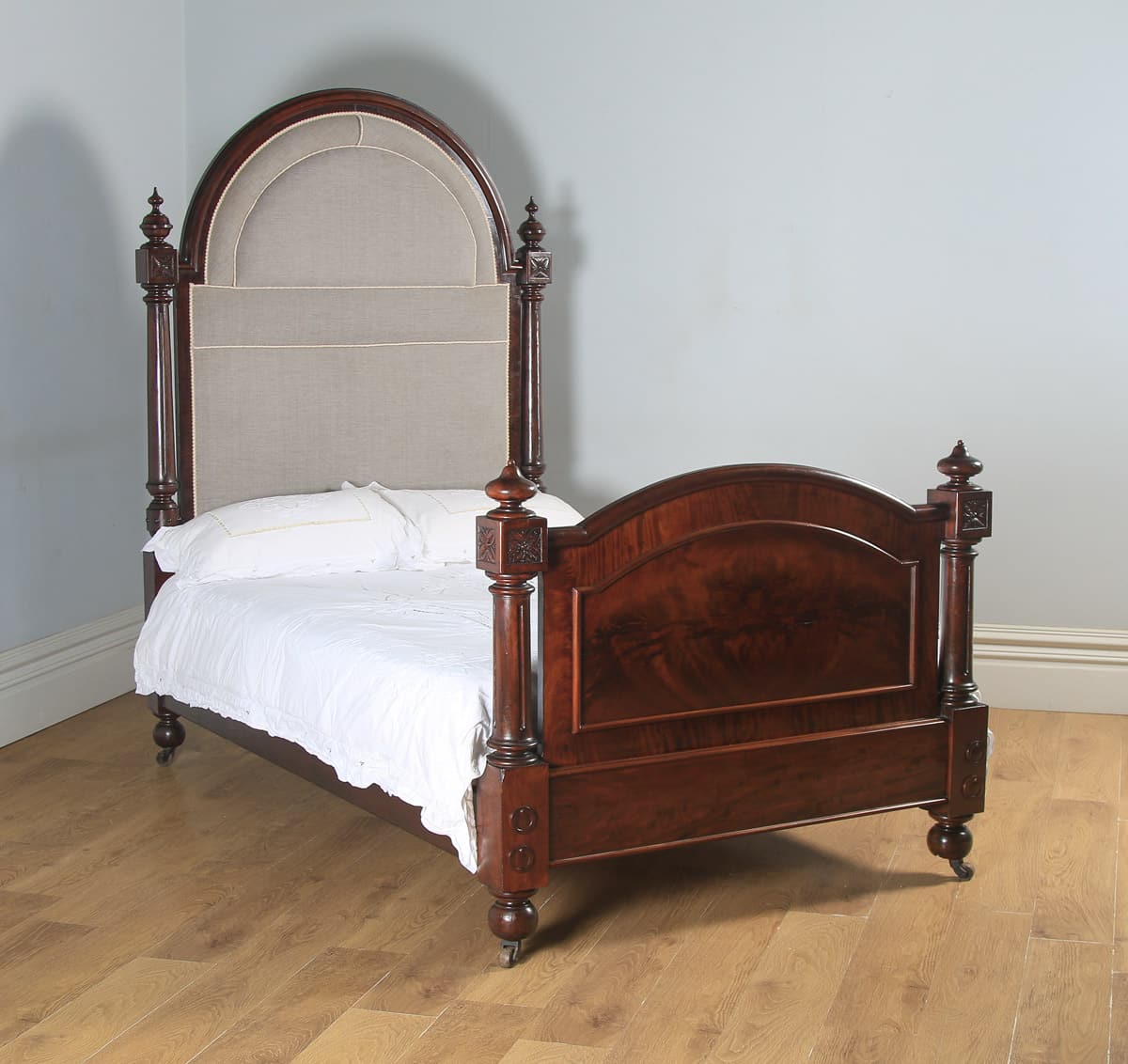 Antique English Victorian Gothic Flame Mahogany 4ft Small Double