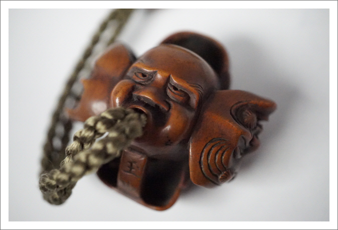 ヨロズアンティークモール / 印籠 松茂齋 鳥蒔絵 在銘 根付 彫刻