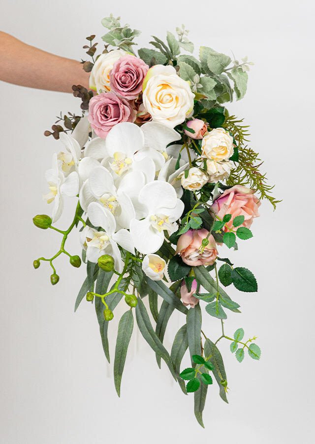 ウェディングブーケ】大人スイートな胡蝶蘭のブーケ ブートニア付き