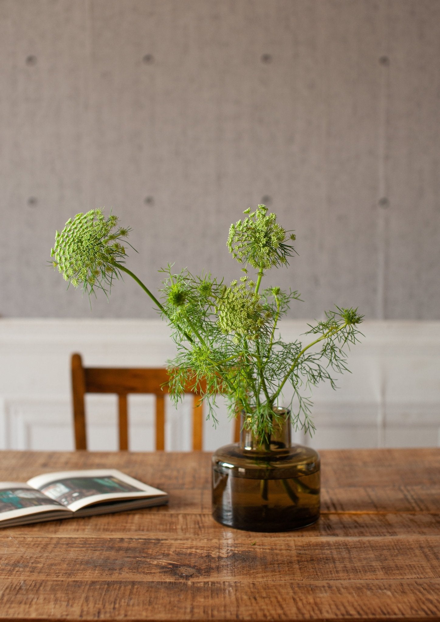 フラワーベース】ハンドメイドガラス ＜フォレストグリーン