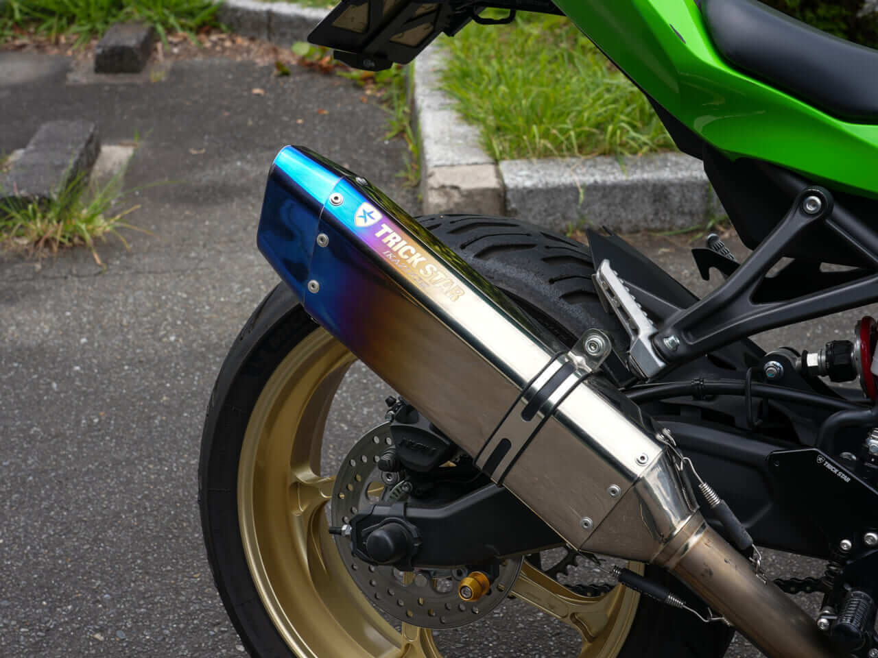 いっしー エフトイズ カスタム依頼 frieren_file_HP_slidepc.jpg