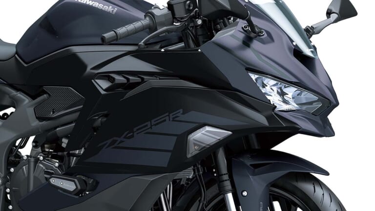48馬力の4気筒250cc搭載！ カワサキ「ニンジャZX-25R SE」2025年モデル