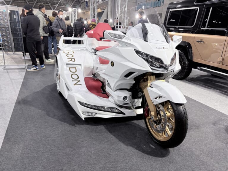 新型3輪】1500万円超のモンスターマシン! ホンダ・ゴールドウイングを