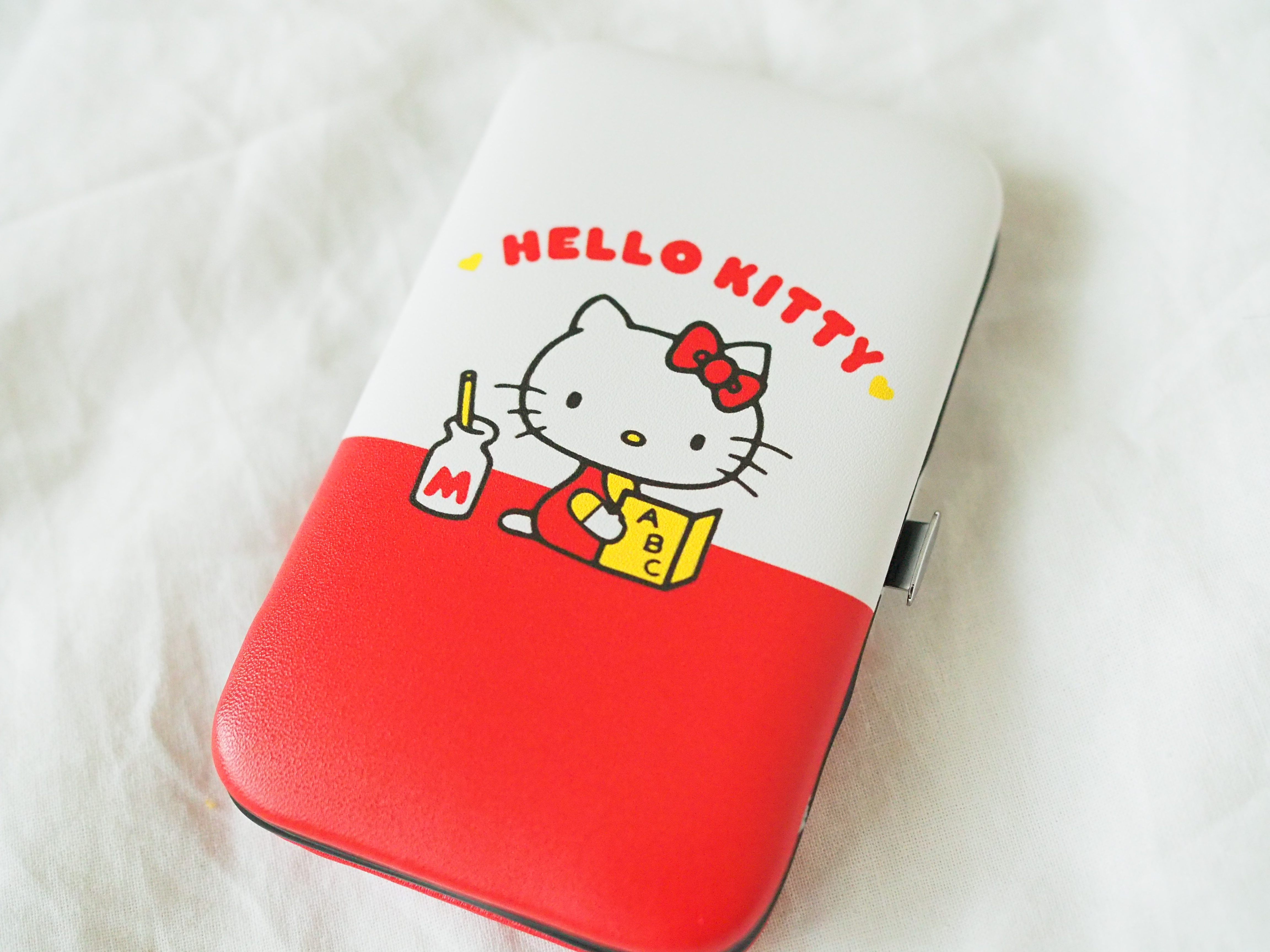 GLOW』最新号付録はレトロ可愛いハローキティのネイルケアセット！爪の