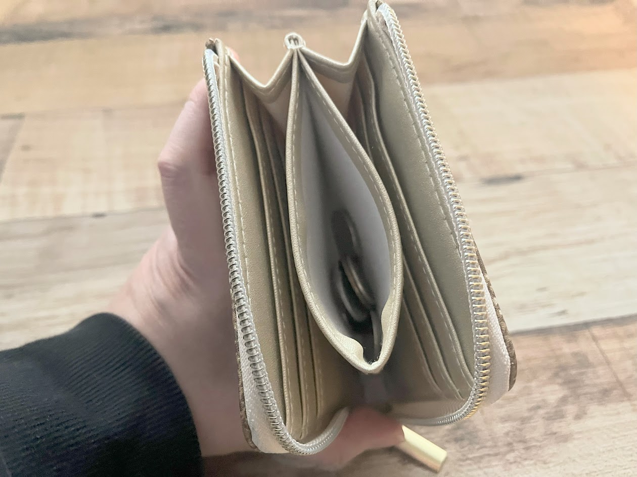 縁起のいいヘビ柄でA BATHING APEのミニ財布って最強じゃん🦍 『smart