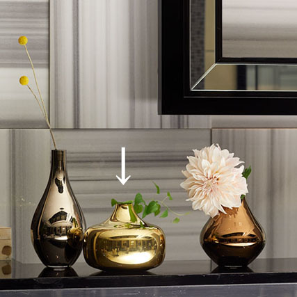 一輪挿しにも使えるガラス花瓶（ゴールド）