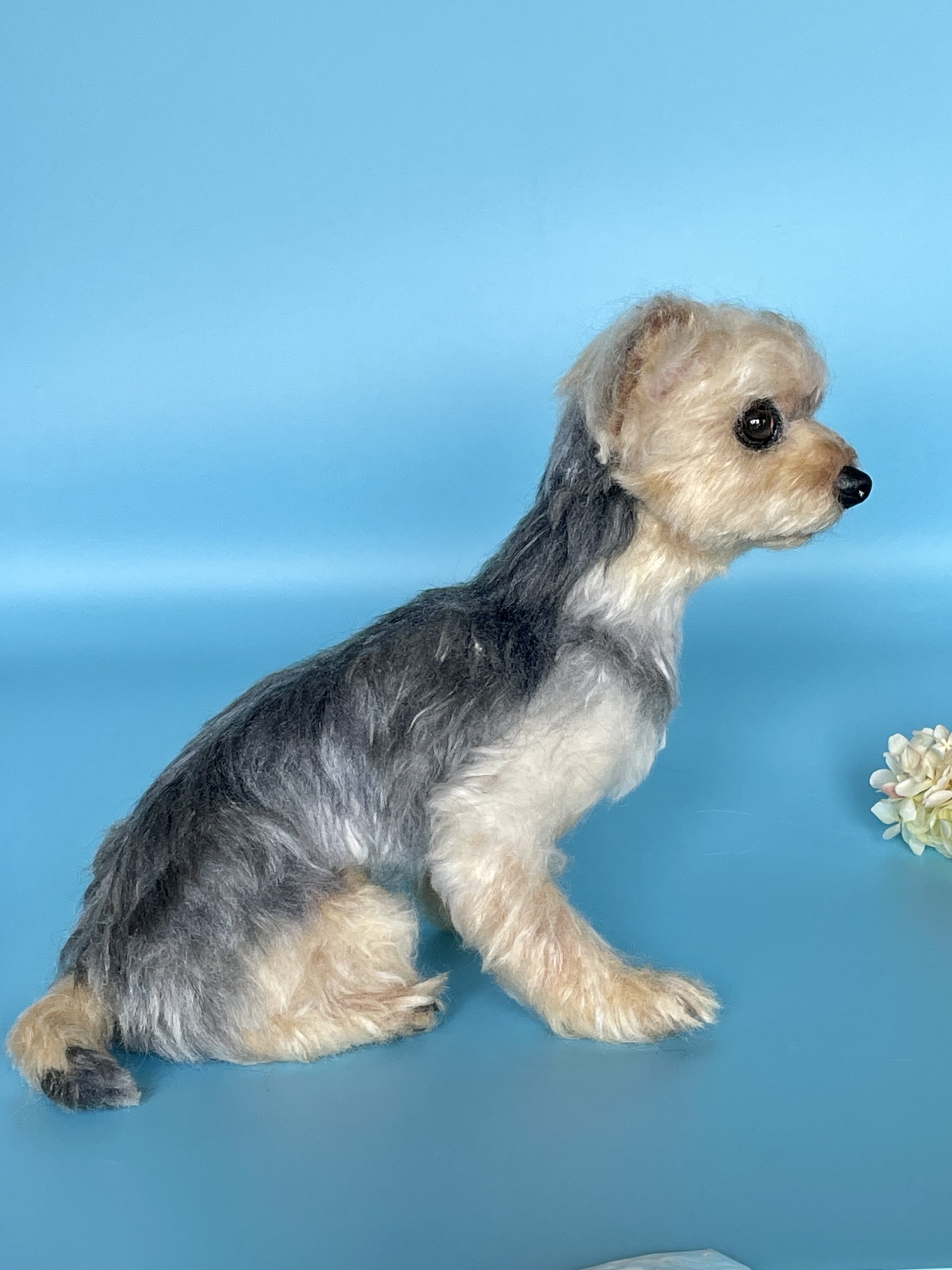 リアルなツヤ毛のヨークシャーテリア。植毛方法に工夫して作りました