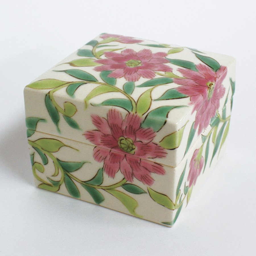 九谷焼陶箱 花唐草 作家 中川 眞理子 | 九谷結窯（結工房）