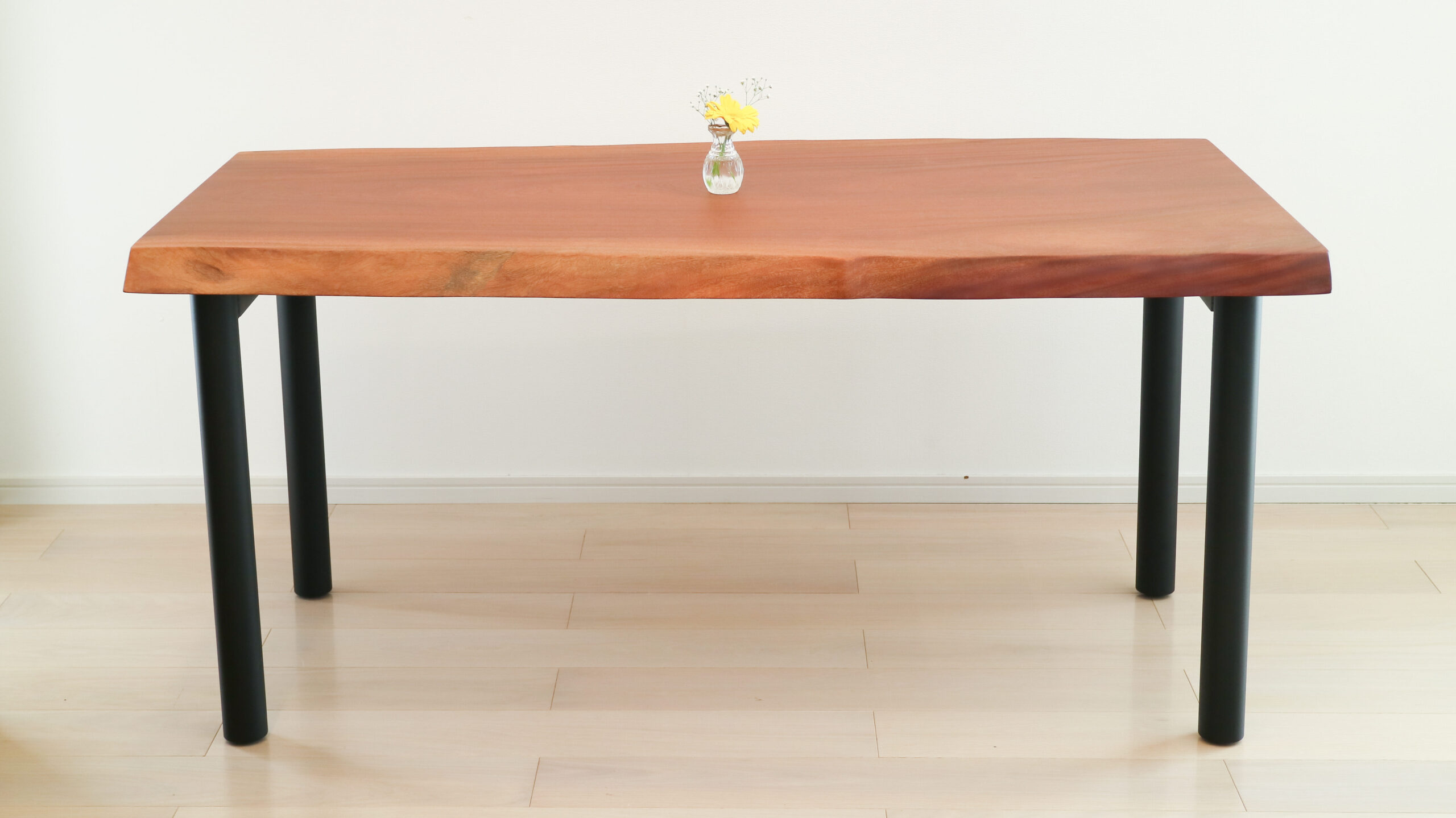 №38a 杉一枚板☆アイアン脚テーブル☆新入荷 幅広貴重品！6帖