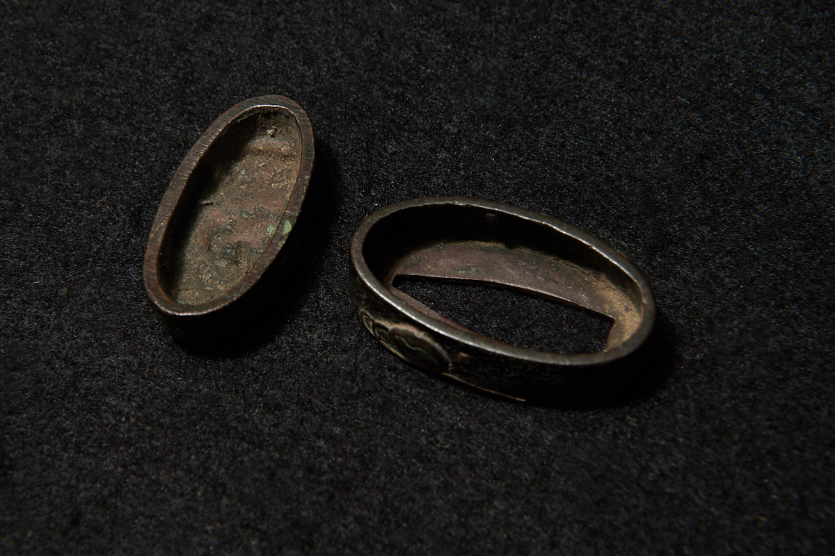 05-311 貝図 縁頭 赤銅魚子地 | 日本刀専門店【勇進堂】オンラインストア