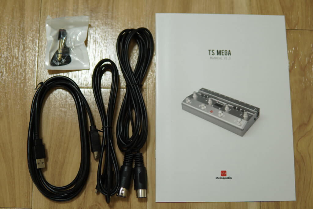 オーディオIFとMIDIフットコントローラが合わさったオールインワン機材