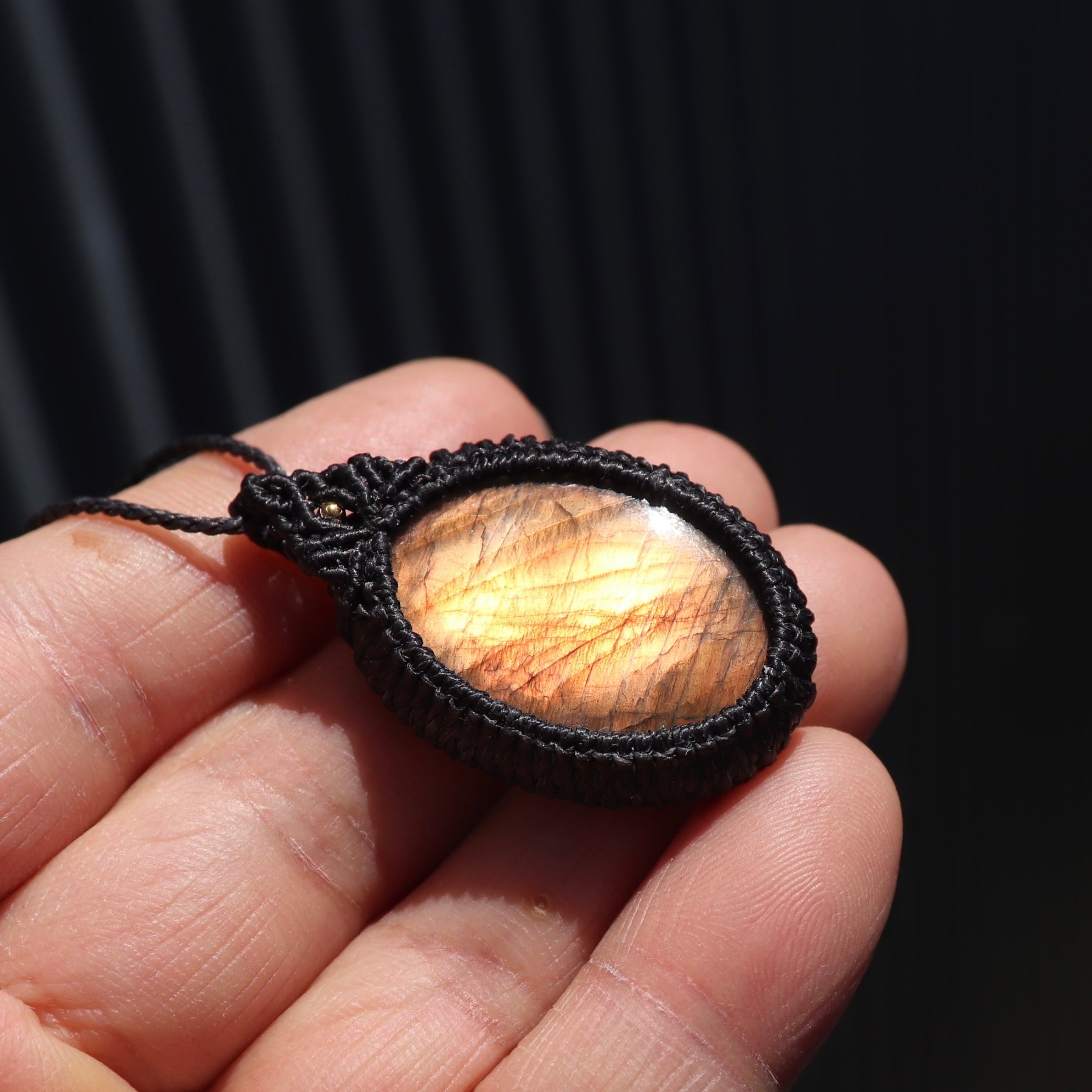 オレンジラブラドライトマクラメネックレスom18 – 天然石屋 優月堂