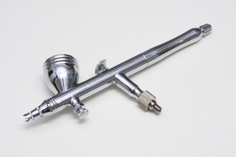 クレオスのエアブラシ『プロコンBOY WA ダブルアクション プラチナVer