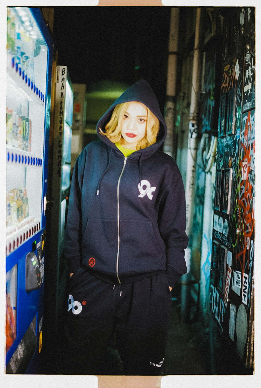 9090 Logo Zip Hoodie – YZ