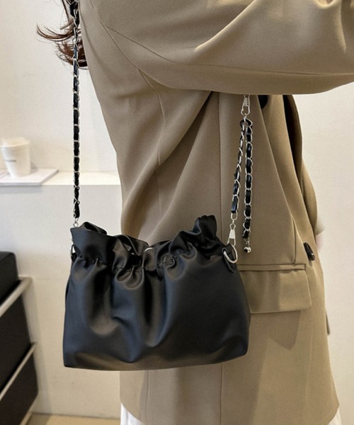 VIBGYOR ショルダーバッグ バッグ FReePLACe/巾着デザインチェーン