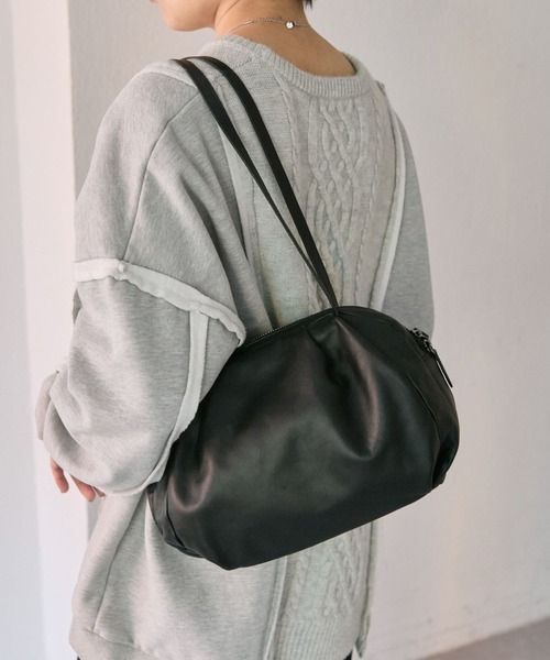 ear PAPILLONNER（イア パピヨネ） ボストンバッグ 「本革/430g