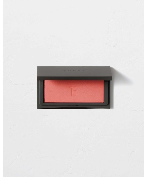 THREE（スリー） チーク チーキーシークブラッシュ : ZOZOTOWN Yahoo