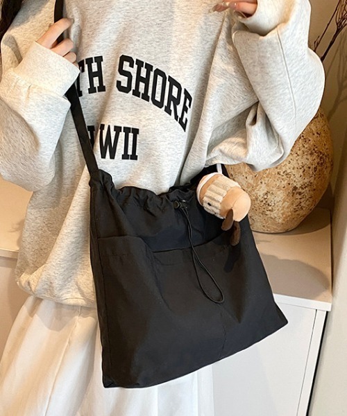 ショルダーバッグ バッグ ナイロンクロスボディバッグ レディース