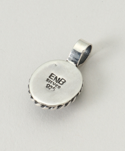 IENA（イエナ） チャーム ERICKA NICOLAS BEGAY/エリッカ ニコラス