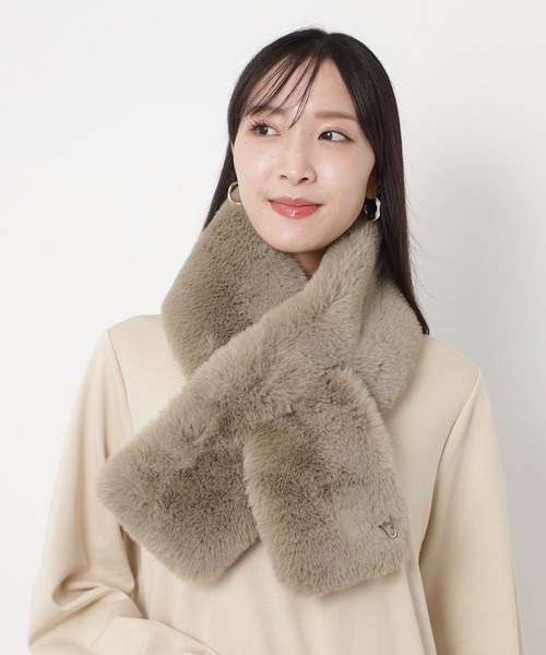 FURLA（フルラ） マフラー ストール フェイクファーマフラー 差し込み