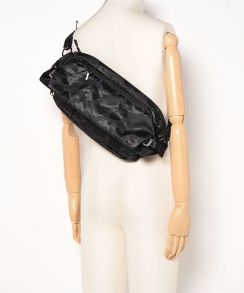 ace. ショルダーバッグ クロスリングCJ カモフラ柄 スリングバッグ M