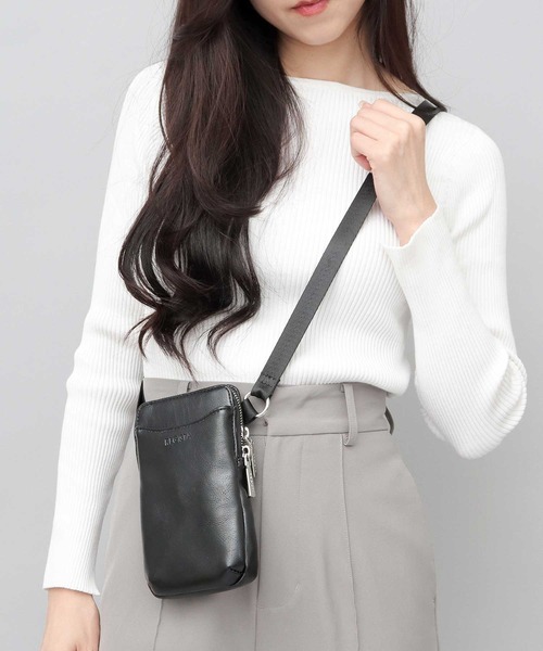 REGiSTA（レジスタ） ショルダーバッグ スプリットレザー（牛床革