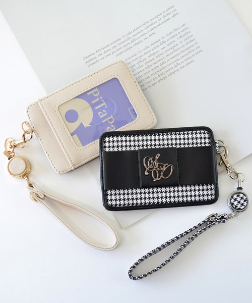 SecretDoor（シークレットドア） パスケース キルティング 千鳥 リール