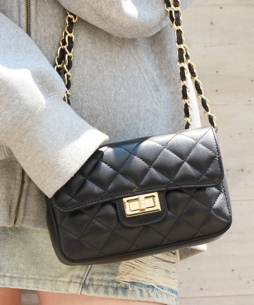 AULENTTI（オウレンティ） ショルダーバッグ バッグ レザー